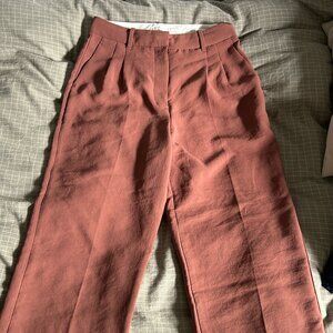 Aritzia Effortless Cropped Pant in Dusty Rose